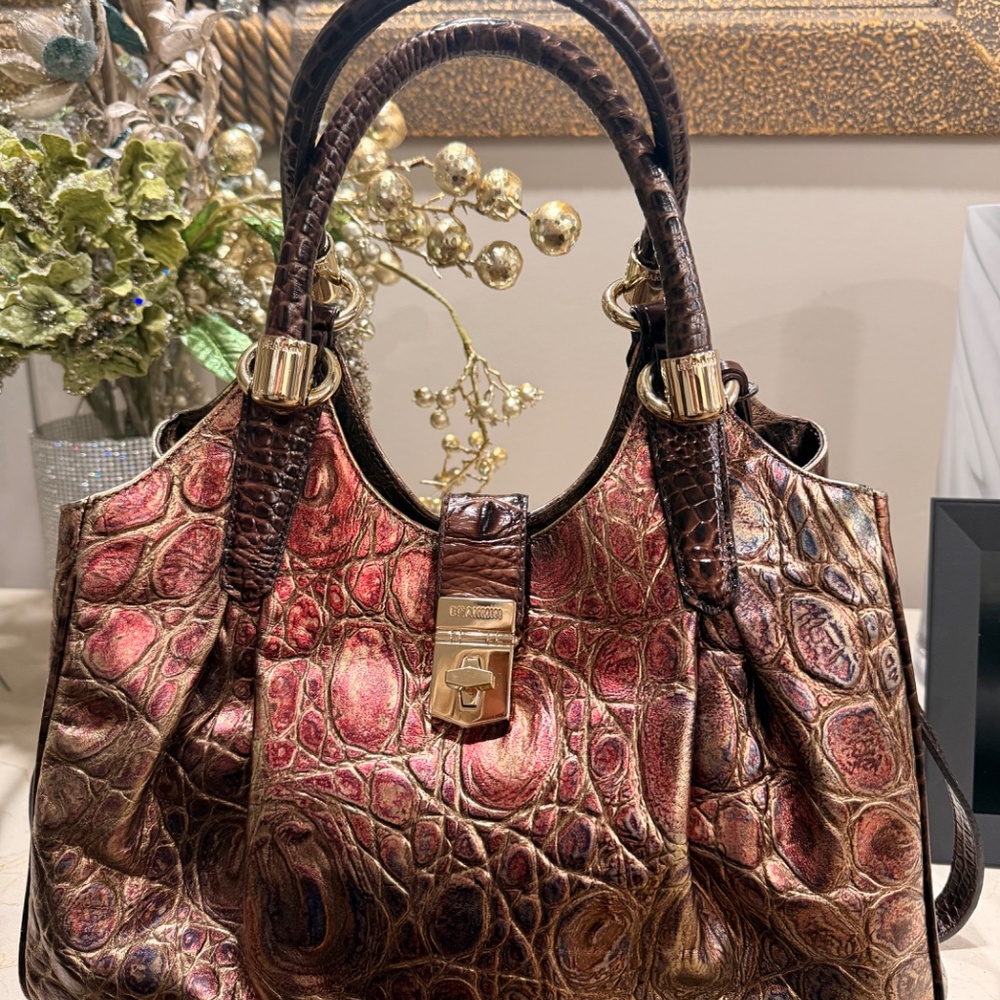 EUC Brahmin Elisa Crescendo HTF!! - Picture 8 of 8
